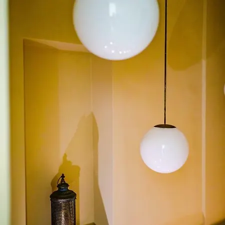 Stylish Apartments-1878 House Appartement